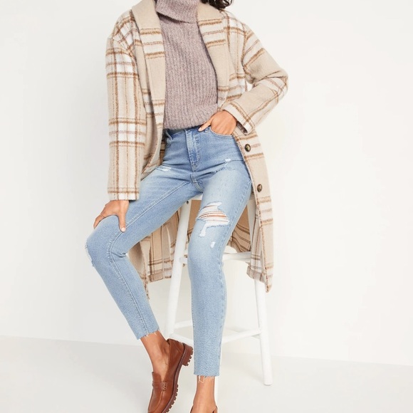 ✨Old Navy High-Waisted Rockstar Super Skinny Ripped Cut-Off Jeans, Size 4 - Picture 2 of 4